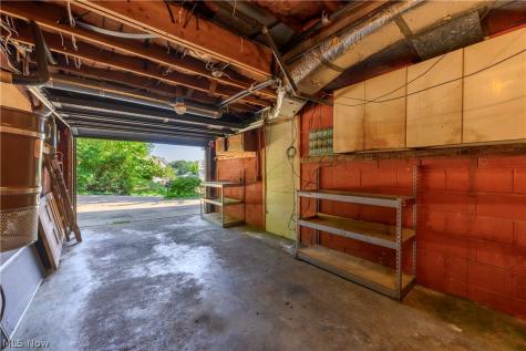 55 Willowdale Lake Avenue NW North Canton OH 44720