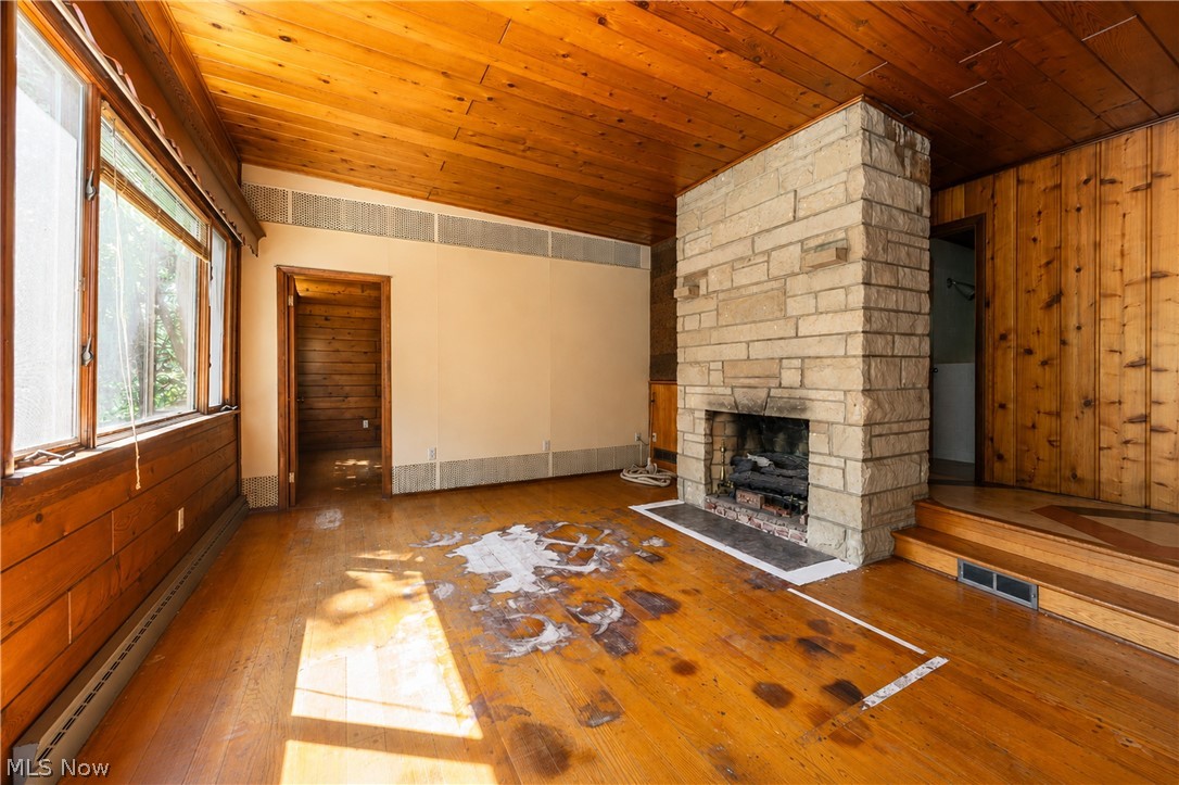 55 Willowdale Lake Avenue NW North Canton OH 44720