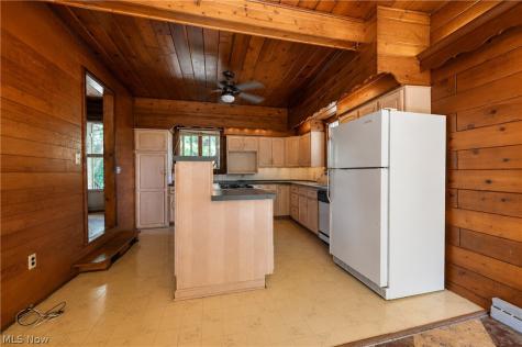 55 Willowdale Lake Avenue NW North Canton OH 44720
