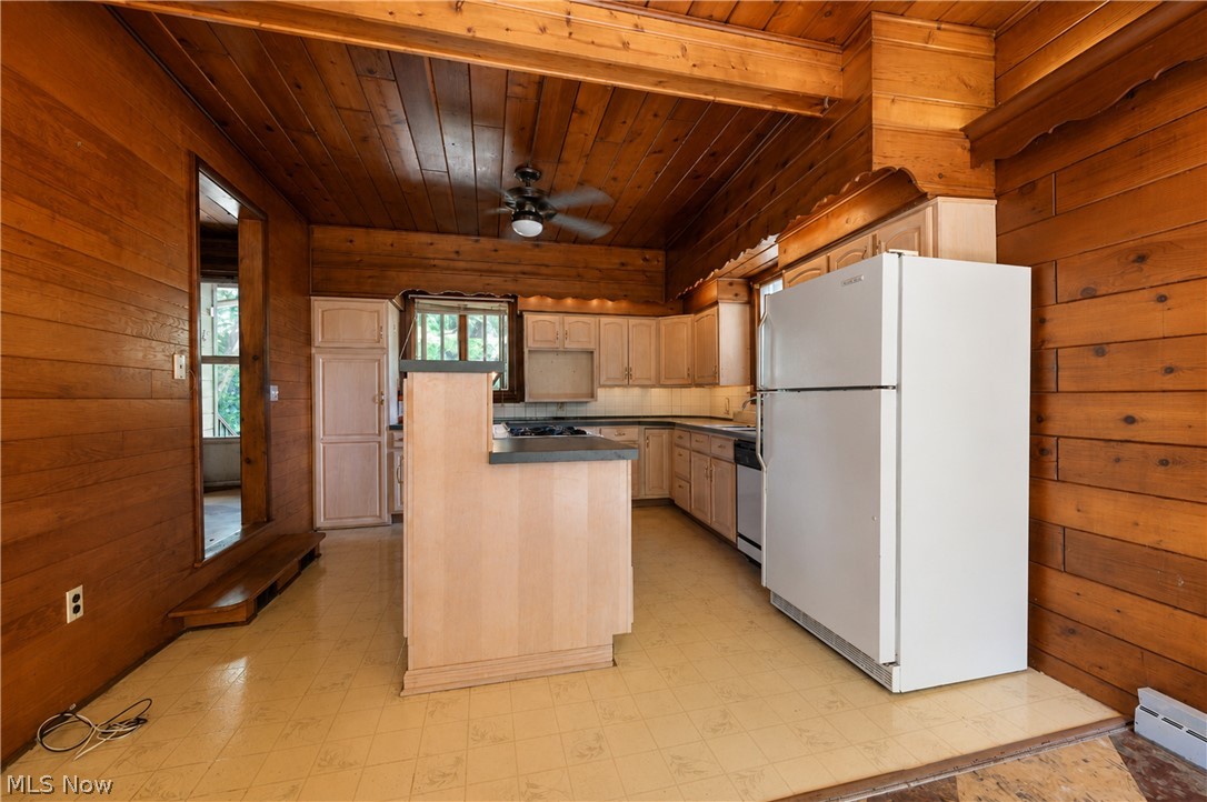 55 Willowdale Lake Avenue NW North Canton OH 44720