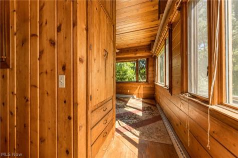 55 Willowdale Lake Avenue NW North Canton OH 44720