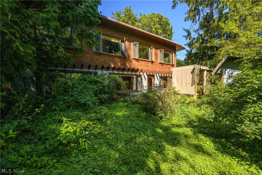 55 Willowdale Lake Avenue NW North Canton OH 44720