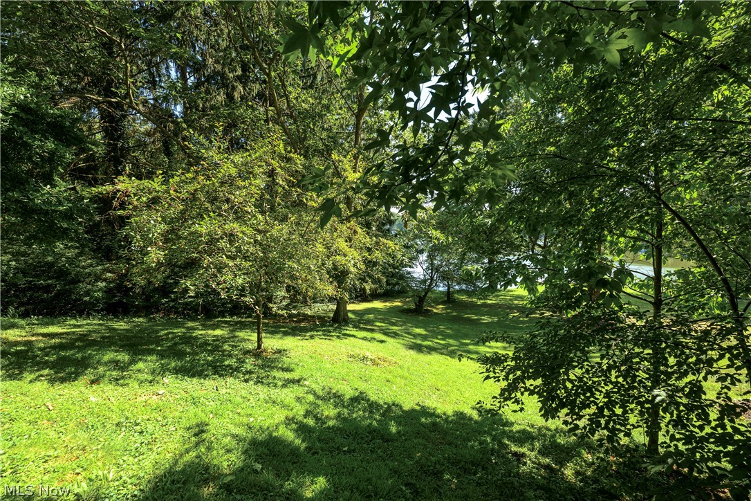 55 Willowdale Lake Avenue NW North Canton OH 44720