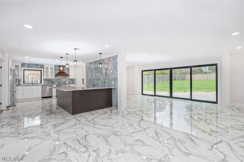 20601 Shelburne Road Shaker Heights OH 44122