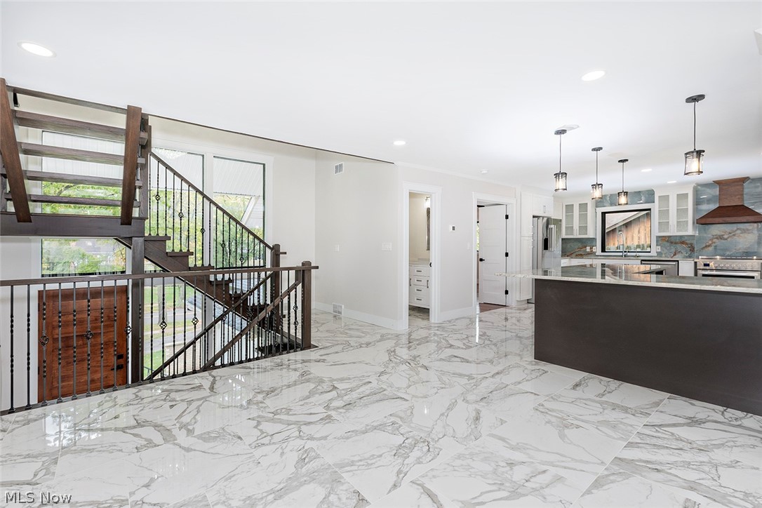 20601 Shelburne Road Shaker Heights OH 44122