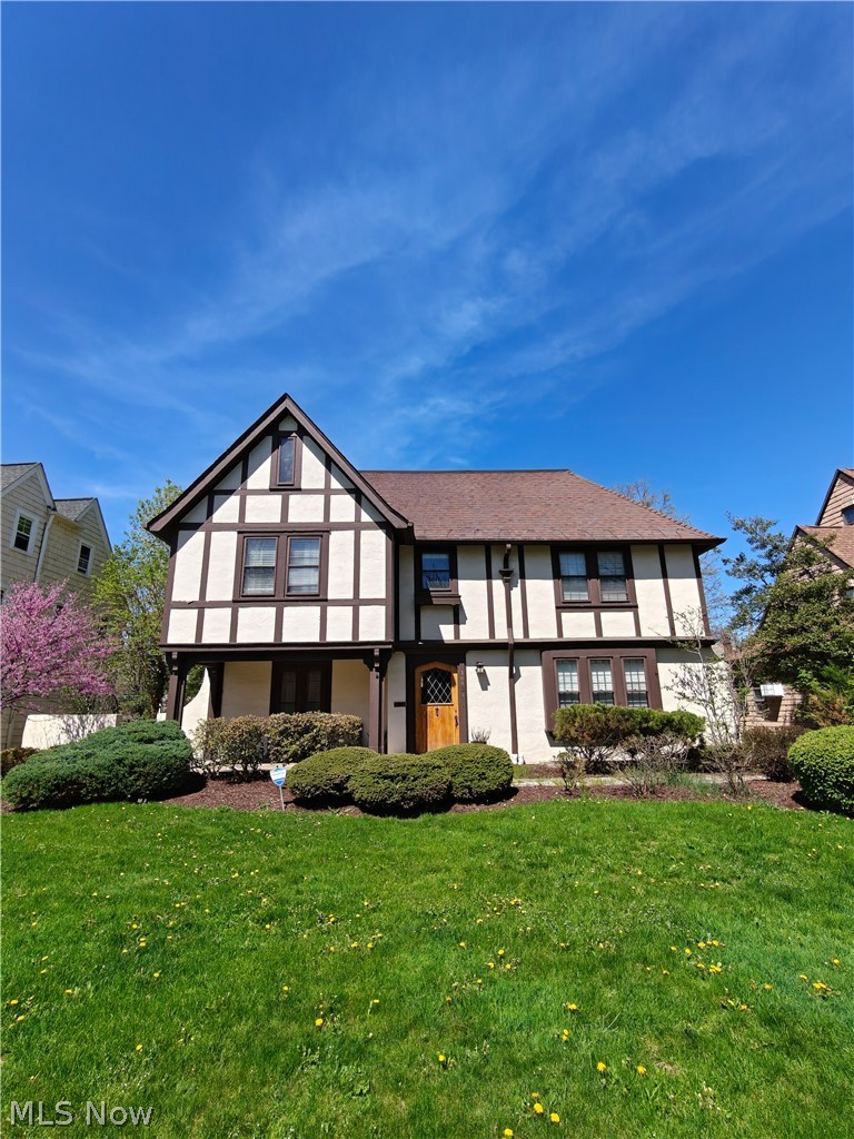 18421 Lynton Road Shaker Heights OH 44122