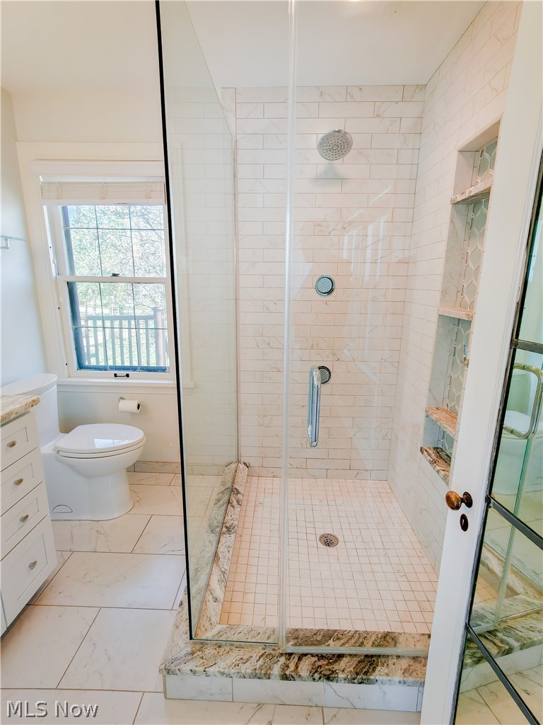 18421 Lynton Road Shaker Heights OH 44122