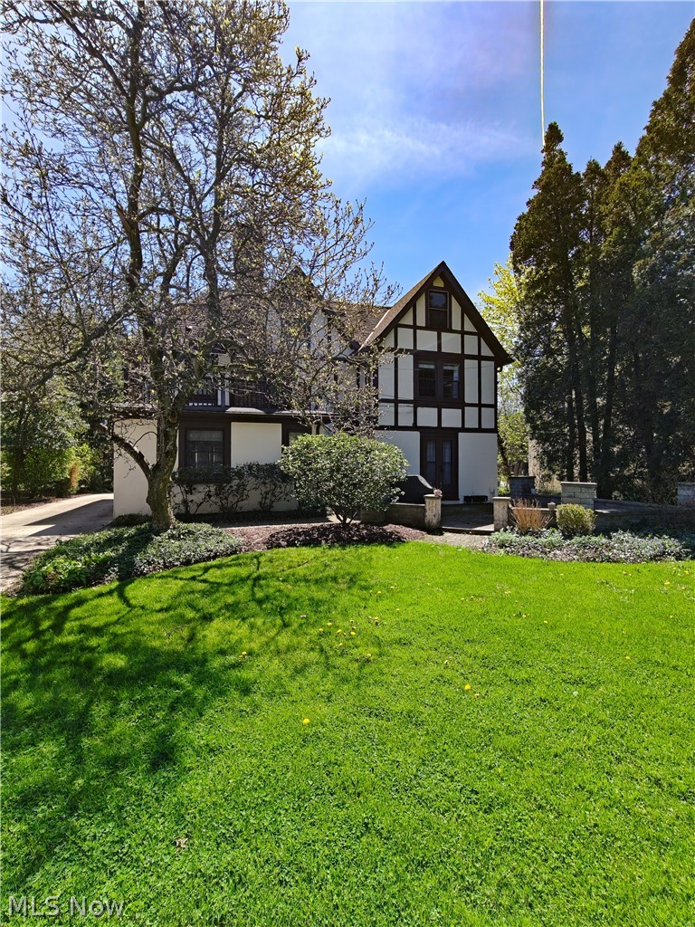 18421 Lynton Road Shaker Heights OH 44122