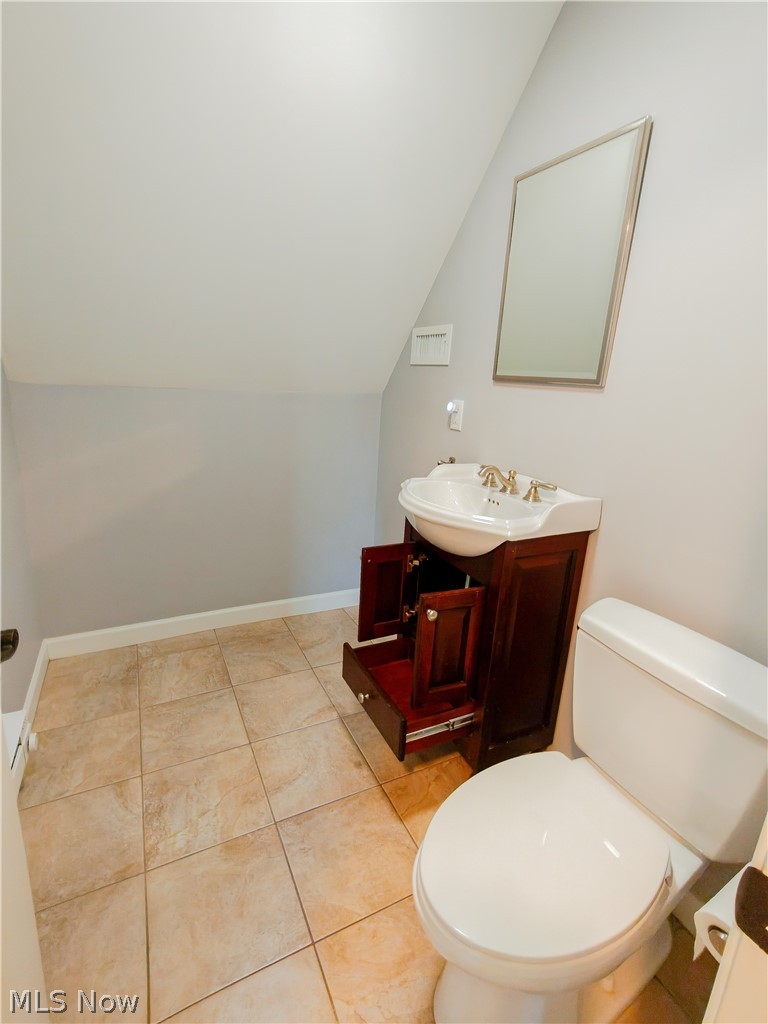 18421 Lynton Road Shaker Heights OH 44122