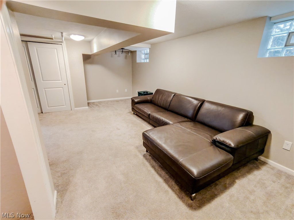 18421 Lynton Road Shaker Heights OH 44122