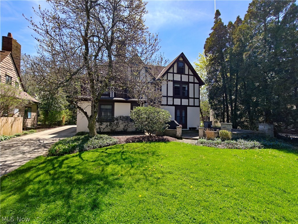 18421 Lynton Road Shaker Heights OH 44122