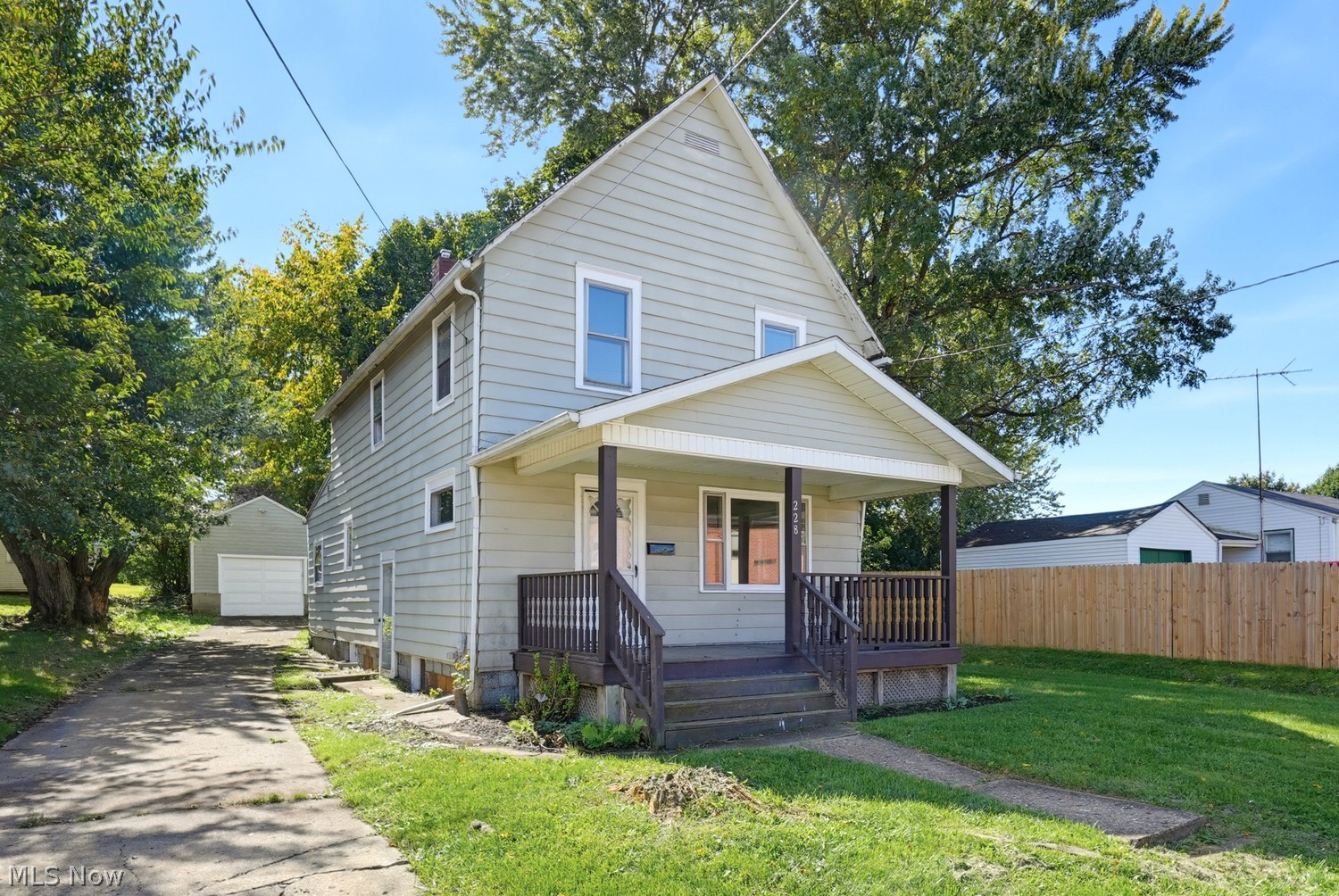 228 W Oxford Street Alliance OH 44601