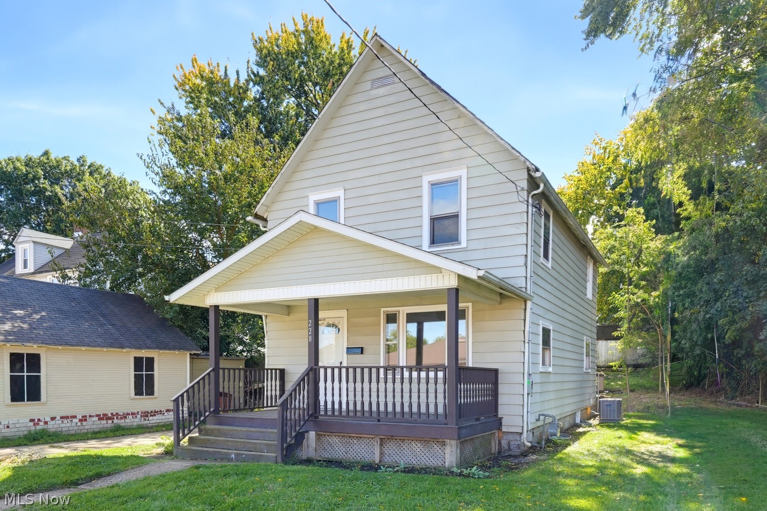 228 W Oxford Street Alliance OH 44601