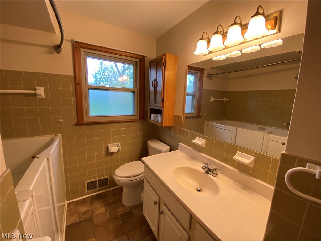 4700 Woodridge Drive Austintown OH 44515