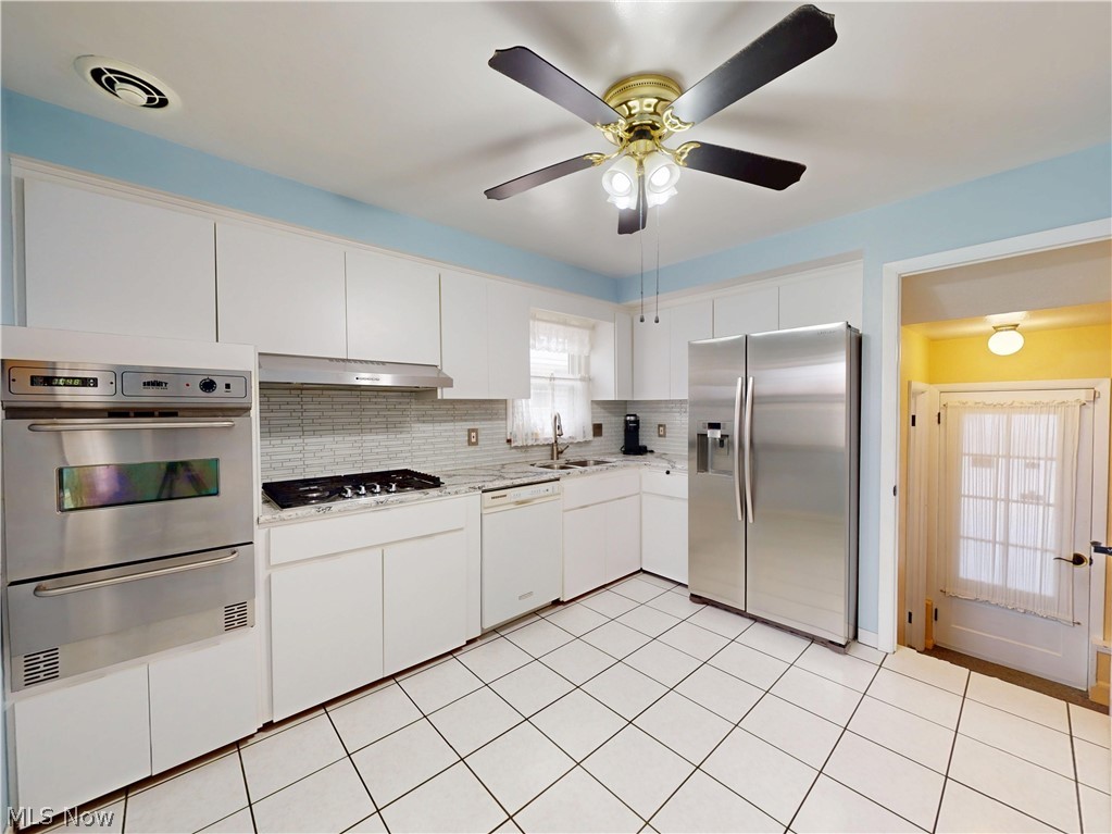 26361 Elinore Avenue Euclid OH 44132
