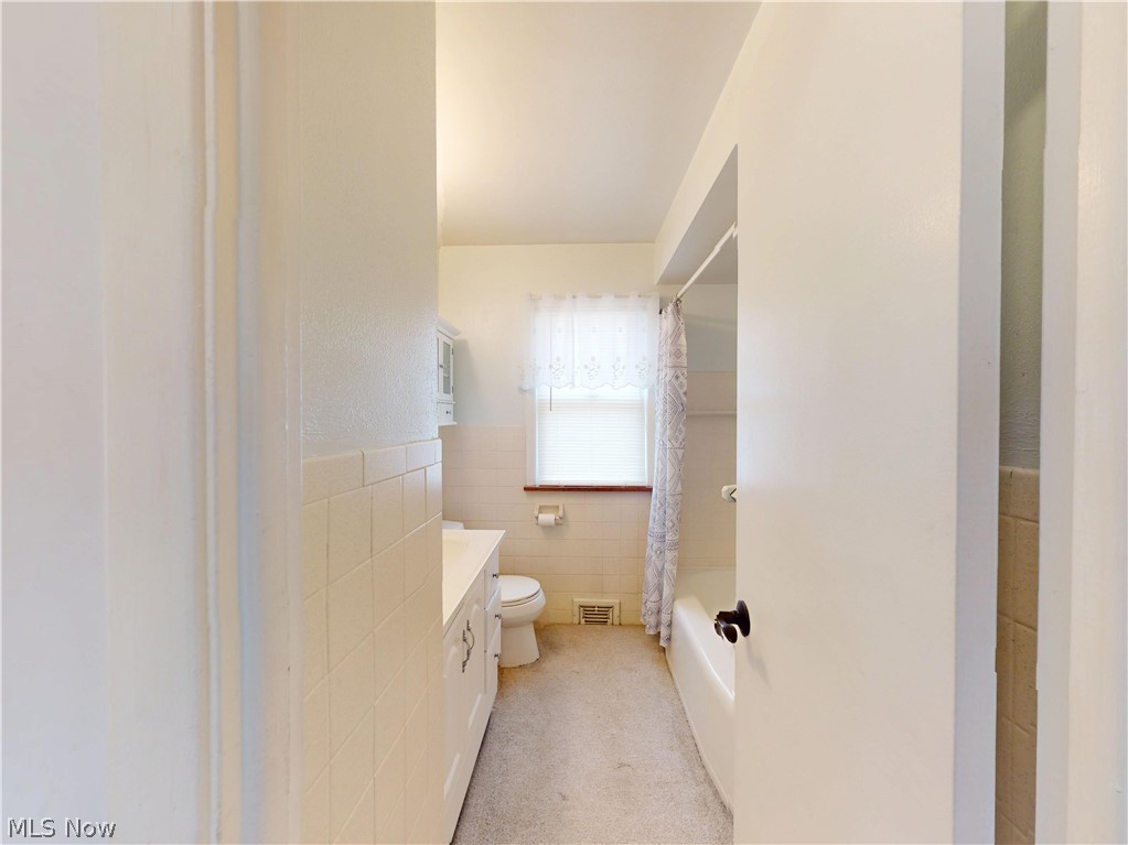 26361 Elinore Avenue Euclid OH 44132