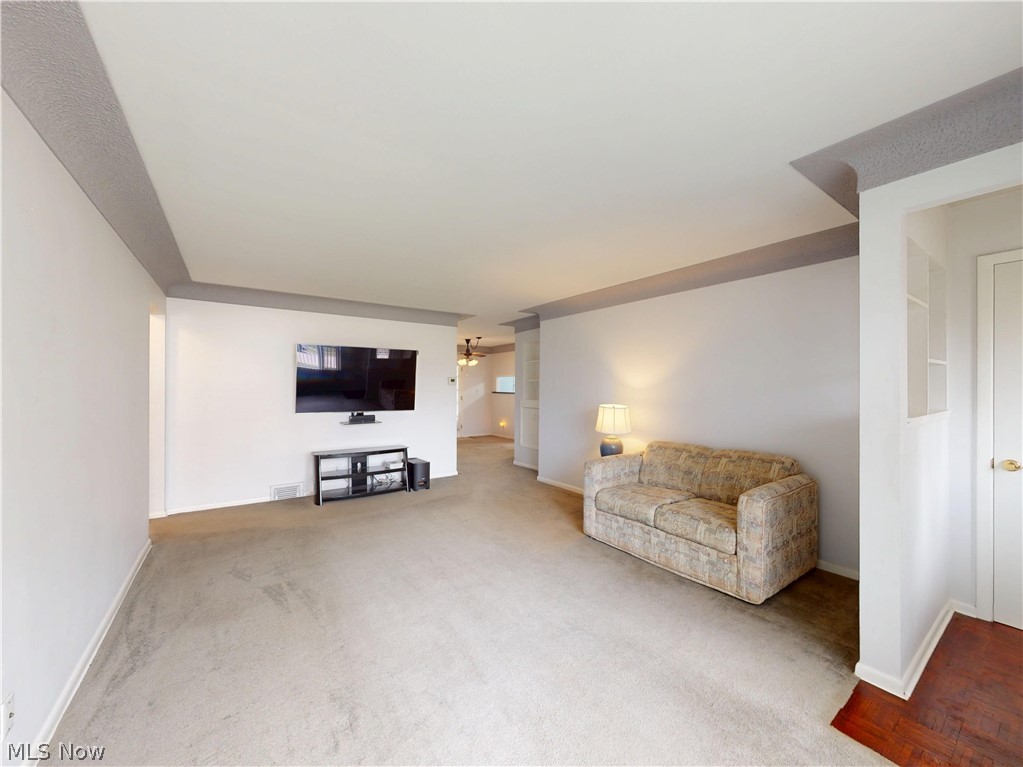 26361 Elinore Avenue Euclid OH 44132