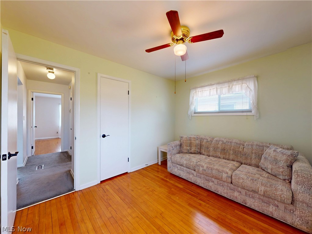 26361 Elinore Avenue Euclid OH 44132