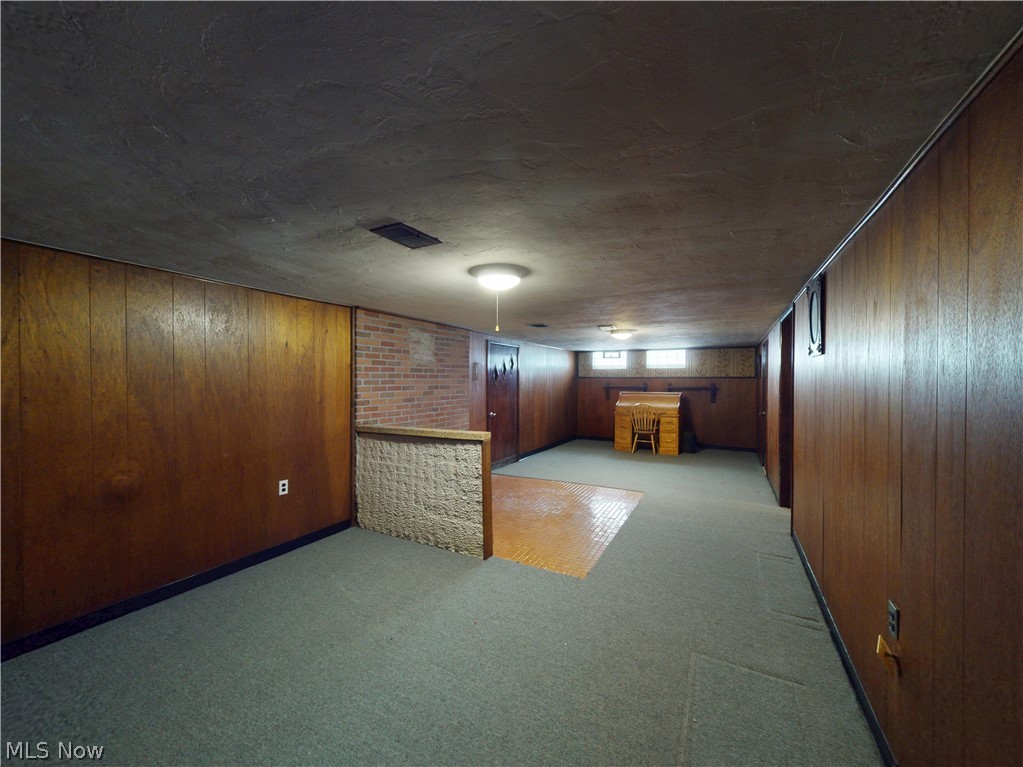 26361 Elinore Avenue Euclid OH 44132