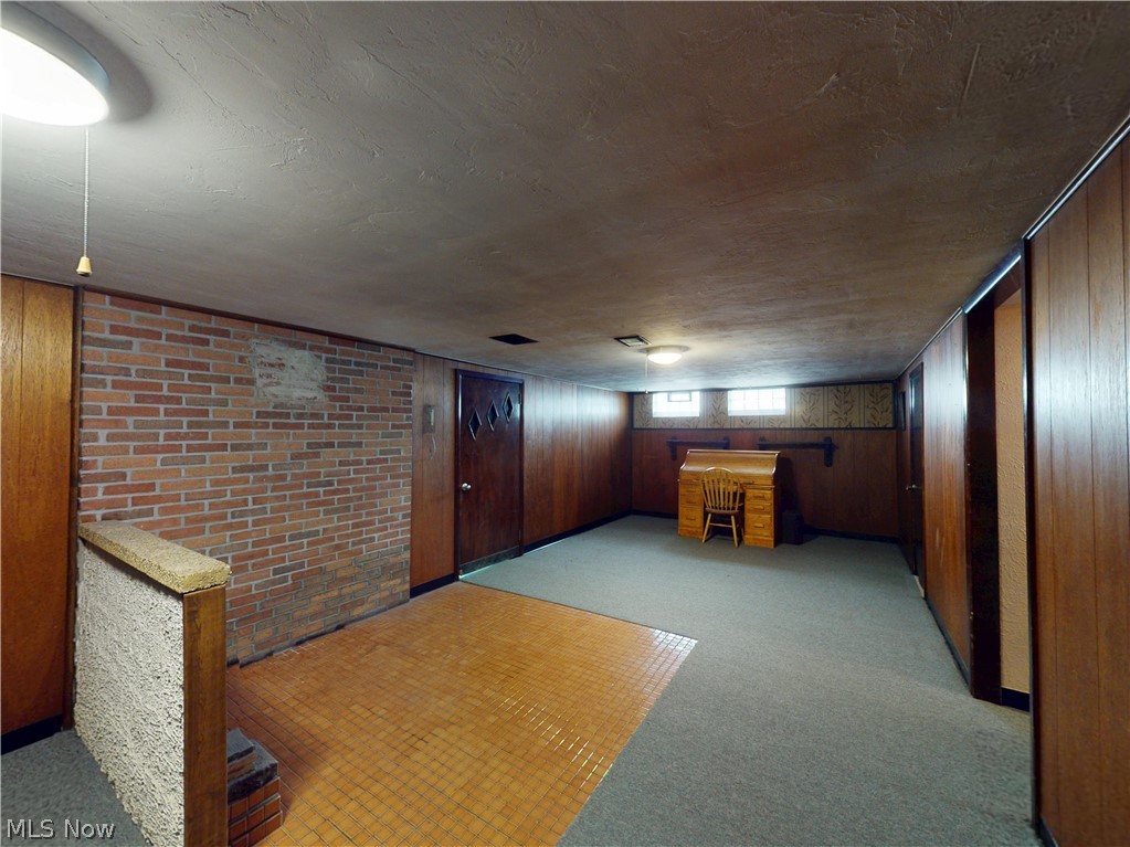 26361 Elinore Avenue Euclid OH 44132