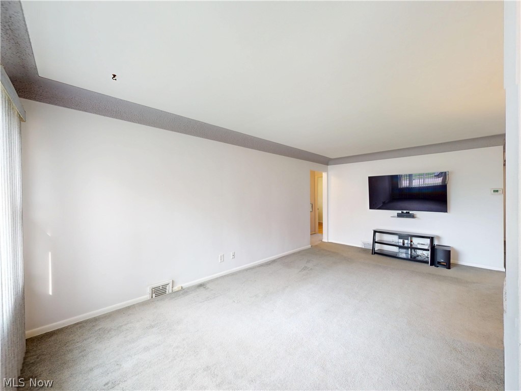 26361 Elinore Avenue Euclid OH 44132