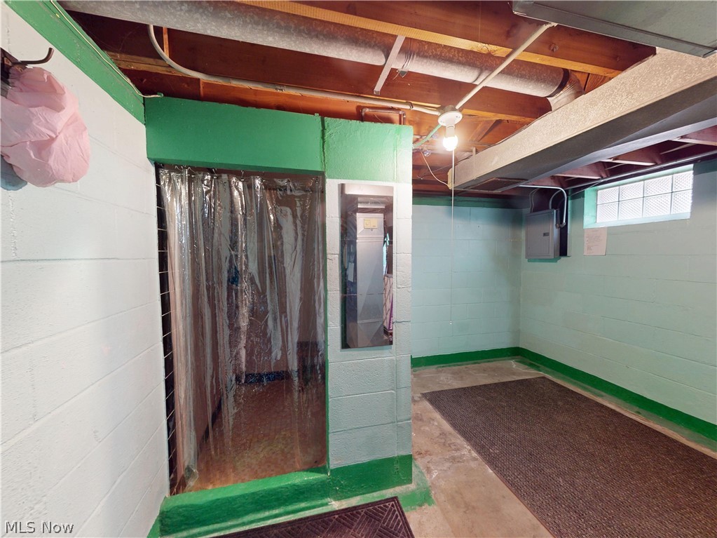 26361 Elinore Avenue Euclid OH 44132