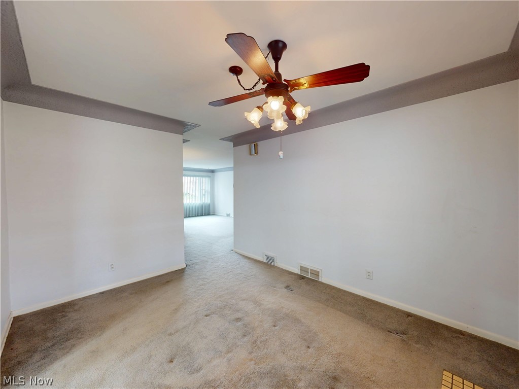 26361 Elinore Avenue Euclid OH 44132