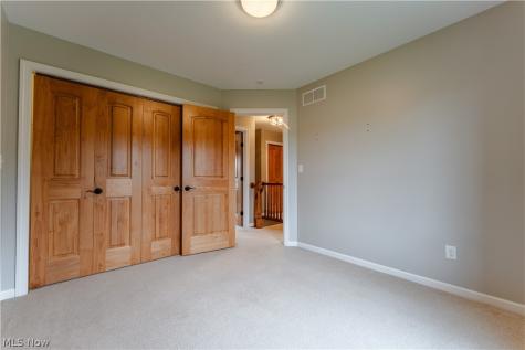 1433 Logan Lane Wooster OH 44691