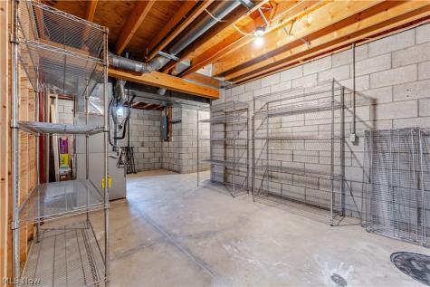 1433 Logan Lane Wooster OH 44691