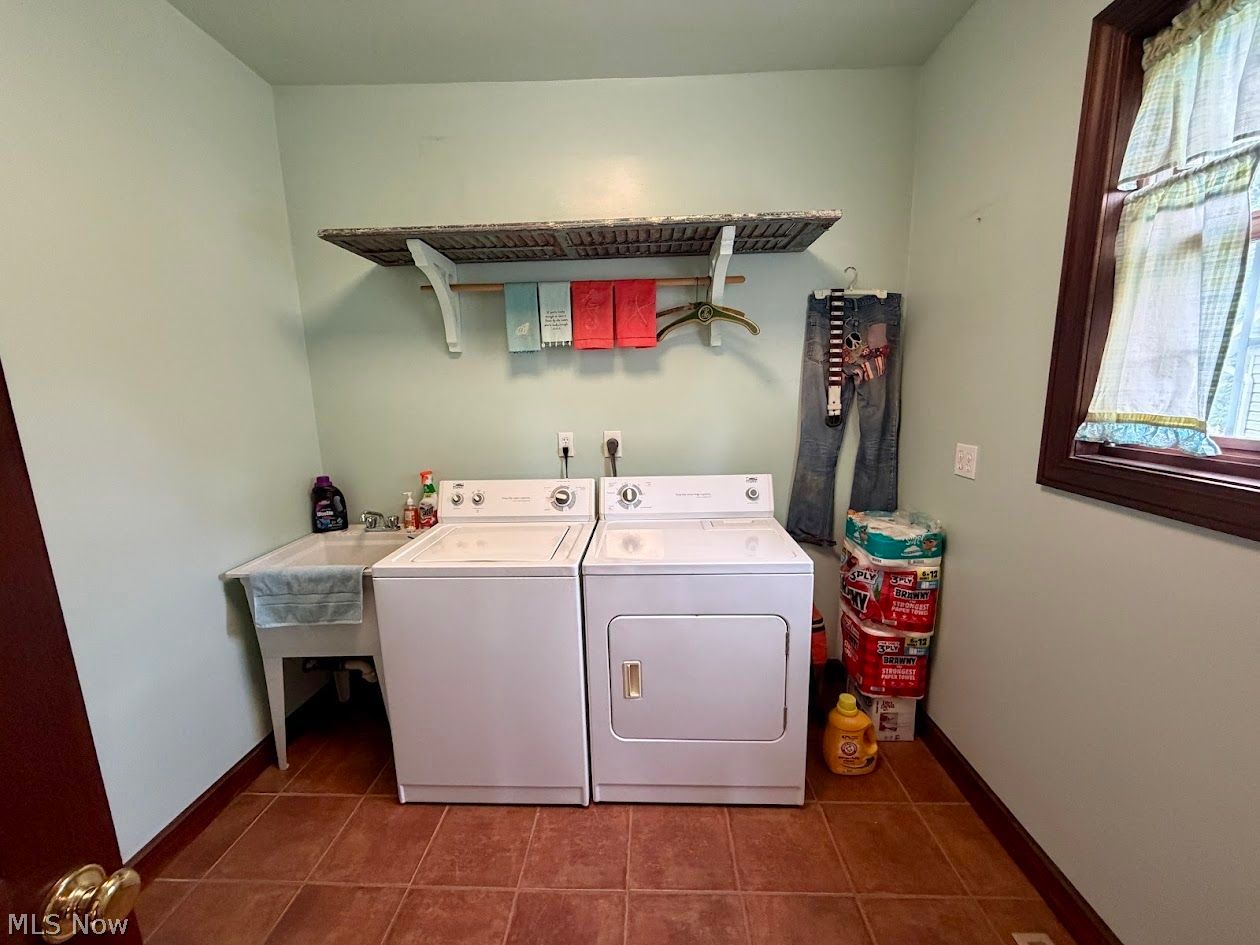 404 E Iron Avenue Dover OH 44622