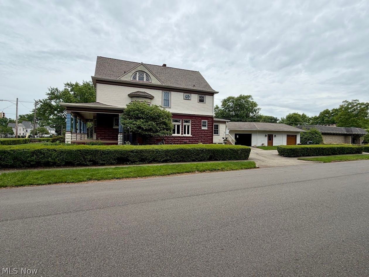 404 E Iron Avenue Dover OH 44622
