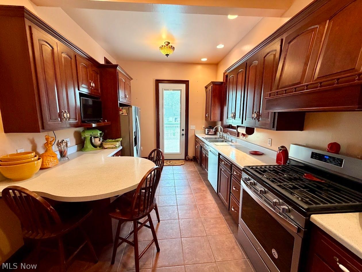 404 E Iron Avenue Dover OH 44622
