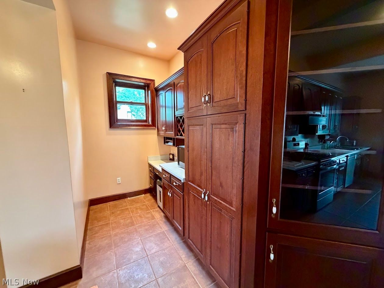404 E Iron Avenue Dover OH 44622