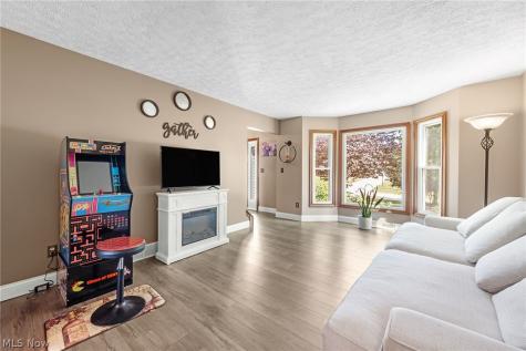 4206 Arlington Drive Brunswick OH 44212