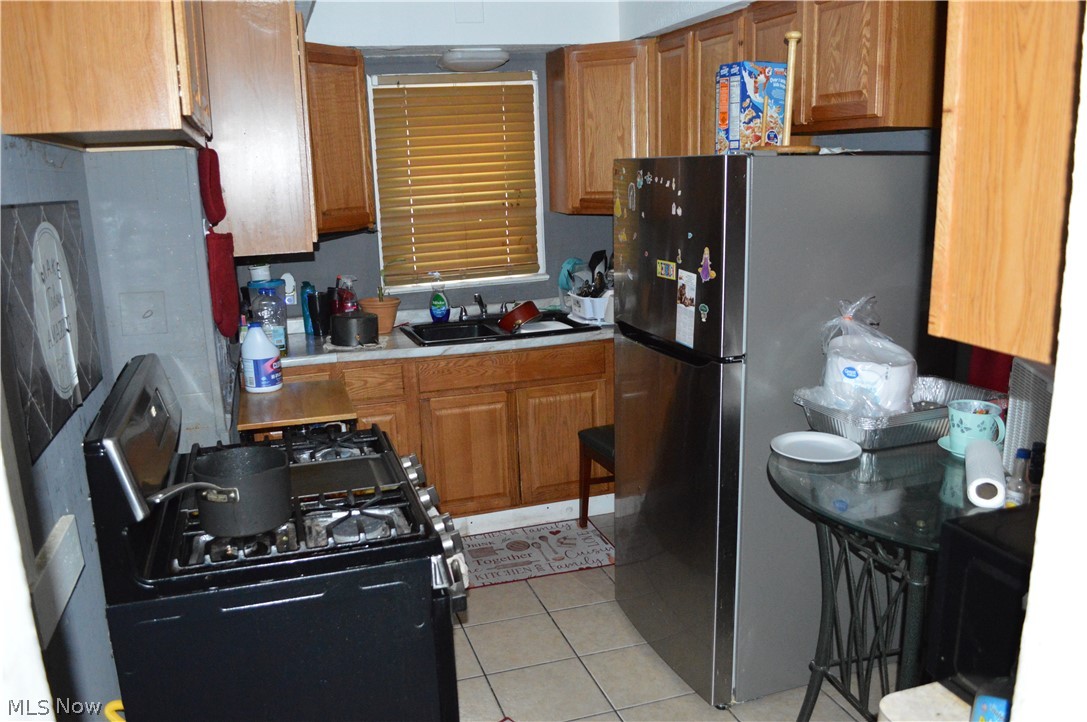18206 Kares Avenue Cleveland OH 44122
