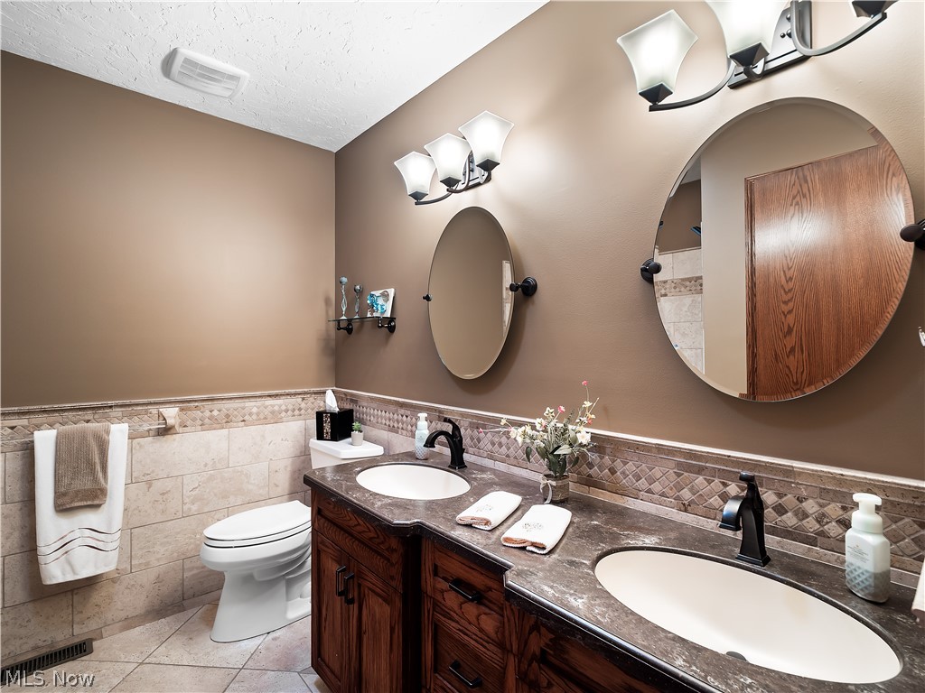 6515 Brookside Road Independence OH 44131