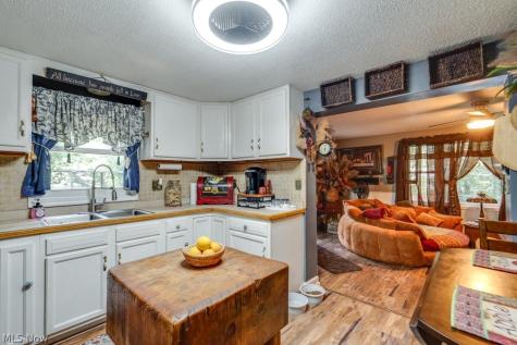 888 Mill Road Ravenna OH 44266