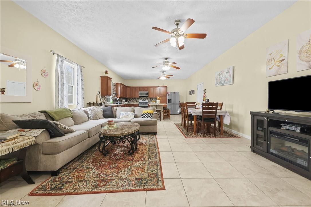 593 Silvercrest Road Wadsworth OH 44281