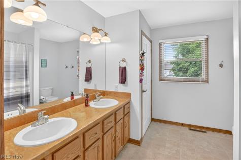 2633 Shamrock Way Wooster OH 44691