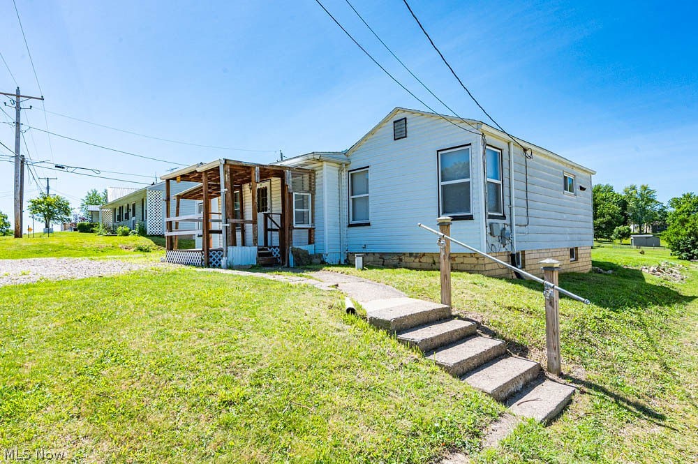 323 Steubenville Road SE Carrollton OH 44615