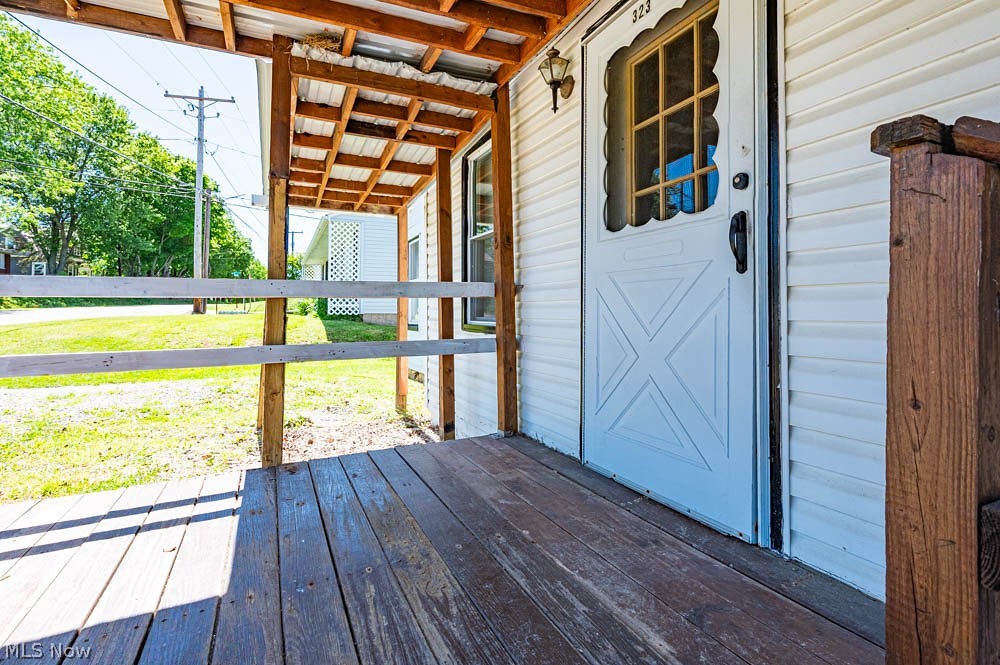 323 Steubenville Road SE Carrollton OH 44615