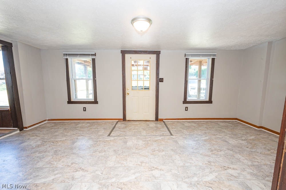 323 Steubenville Road SE Carrollton OH 44615