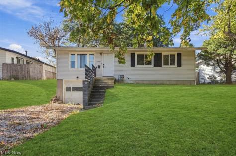2205 Alden Avenue NW Massillon OH 44647