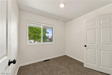 2205 Alden Avenue NW Massillon OH 44647