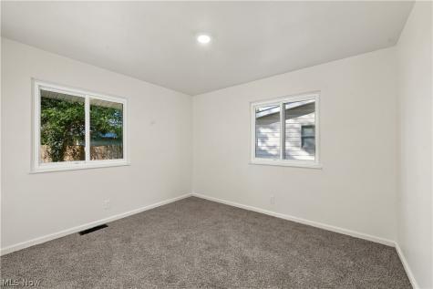 2205 Alden Avenue NW Massillon OH 44647