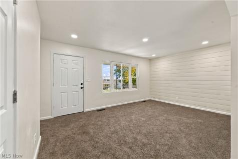 2205 Alden Avenue NW Massillon OH 44647