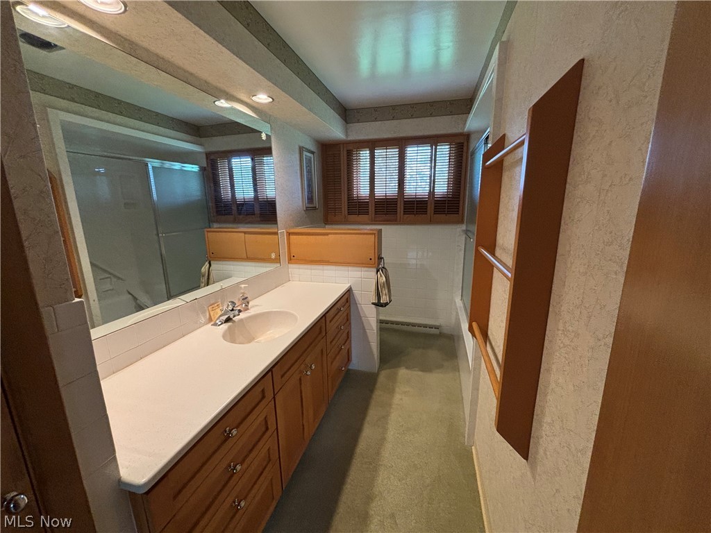 2552 Applegrove Street NW North Canton OH 44720