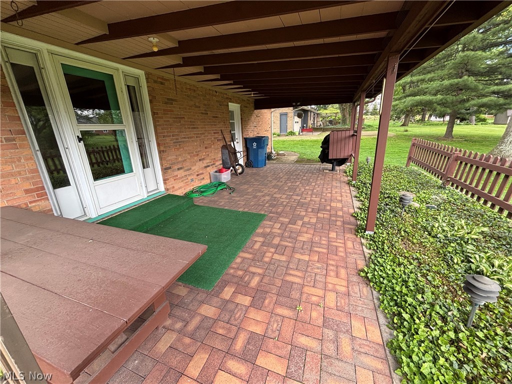 2552 Applegrove Street NW North Canton OH 44720