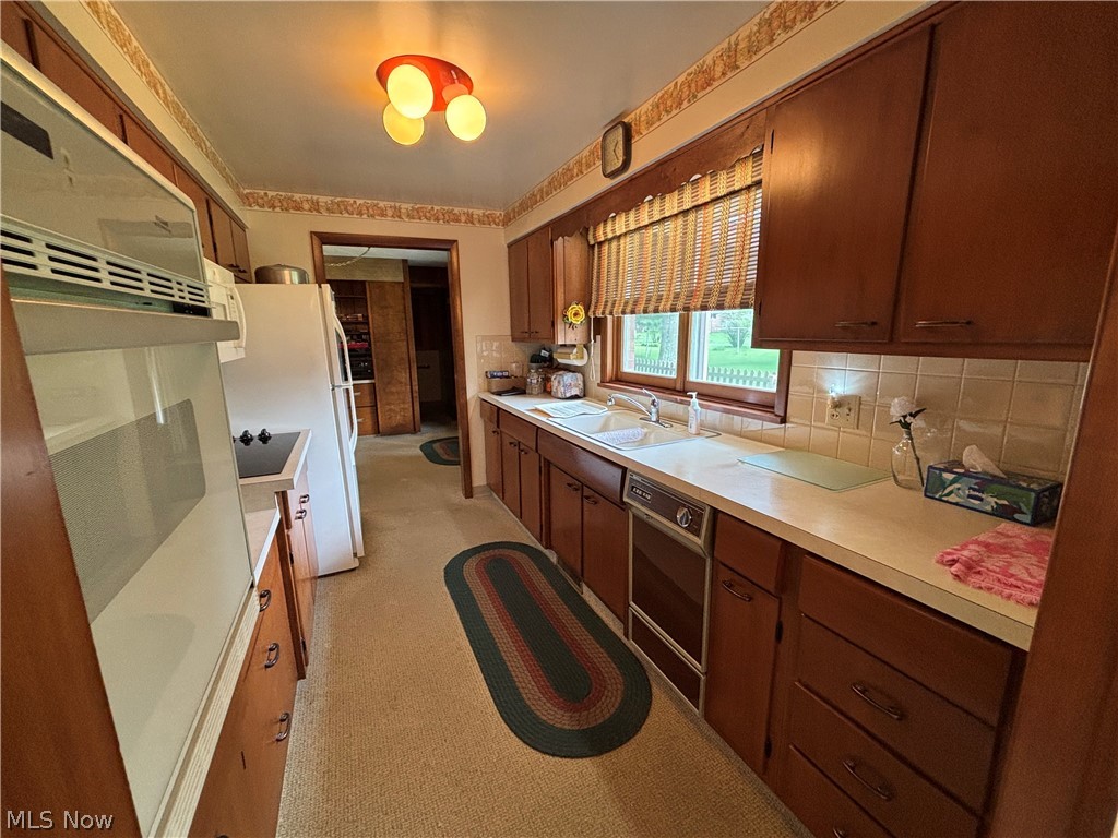 2552 Applegrove Street NW North Canton OH 44720