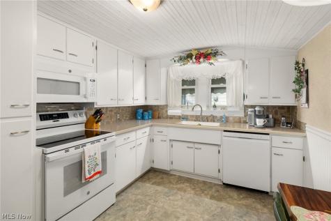 127 E Main Street New London OH 44851